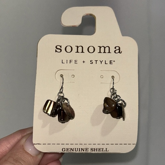 {Sonoma} Delicate Small Dangle Genuine Shell Earrings – Beach Boho Vibes
NEW - Picture 2 of 8